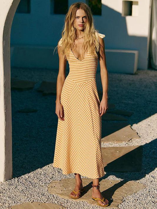 Backless Lace-Up V-Neck Holiday Dress