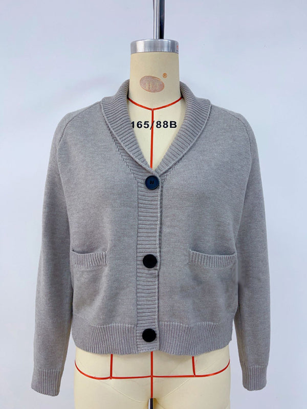 Sweter kardigan z dzianiny z dekoltem w serek i flagą