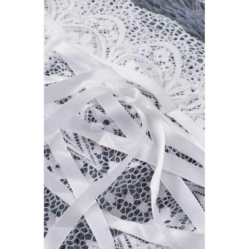 Smiling Maria delicate lace bralette and high-waist panty set details with elegant ribbon accents