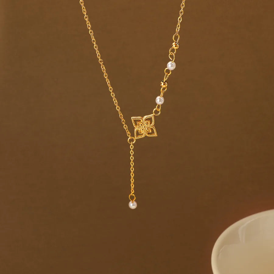 Gold Floral Heart Pearl Necklace Golden-18K
