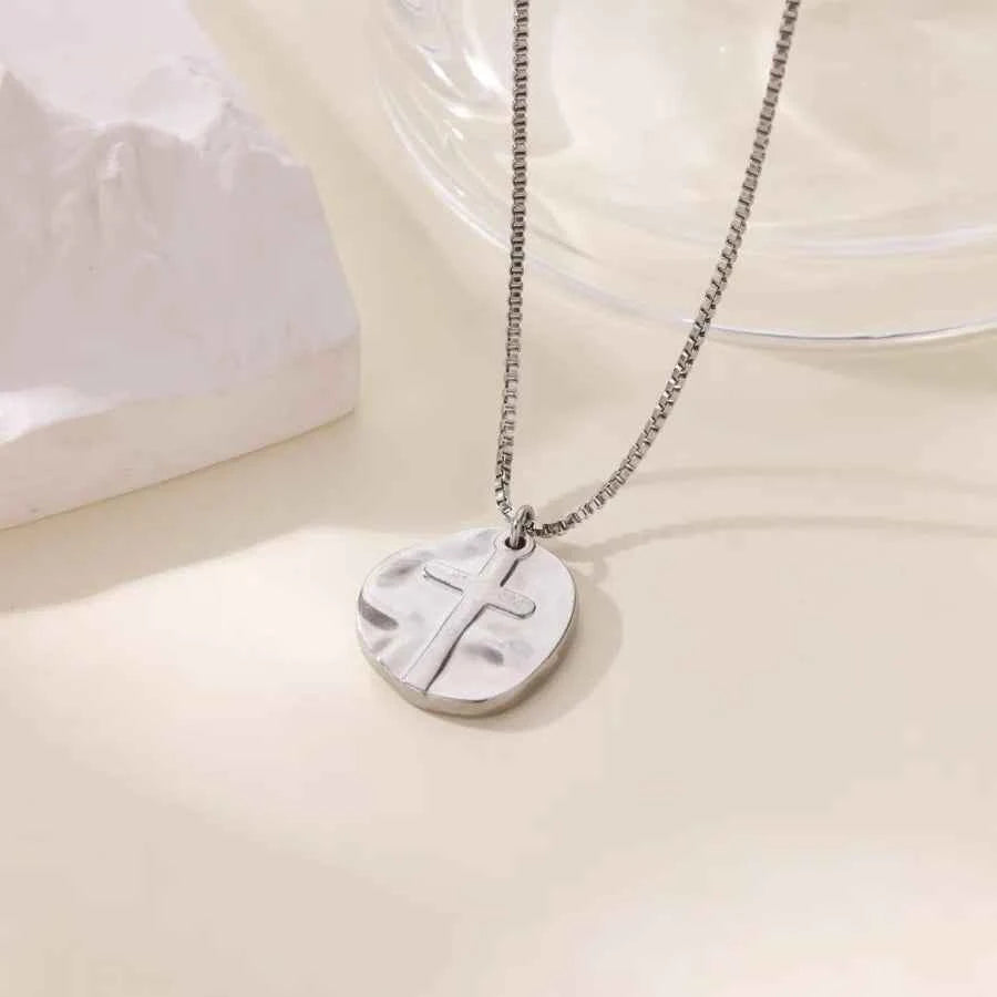 18K Gold Geometric Cross Necklace for Women