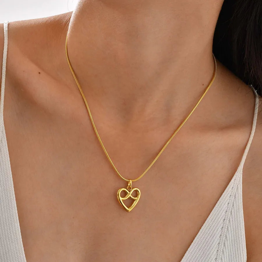 18K Gold Heart Infinity Pendant Necklace
