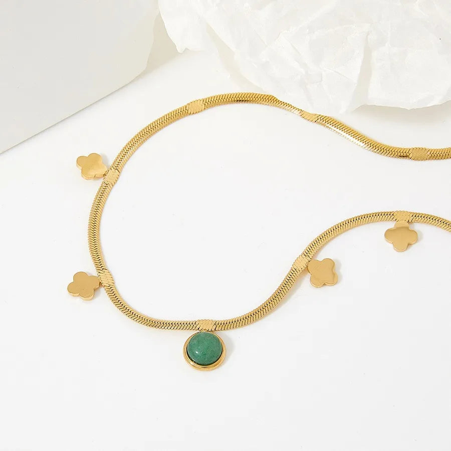 Green Dongling Stone Pendant Necklace