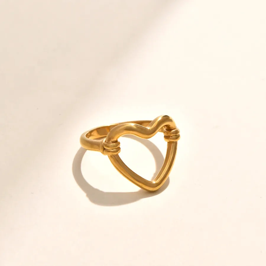 Gold Plated Pearl & Shell Ocean Motif Ring Gold