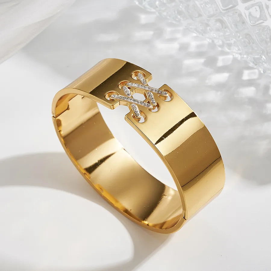 18K Gold Butterfly Heart Open Bangle Bracelet