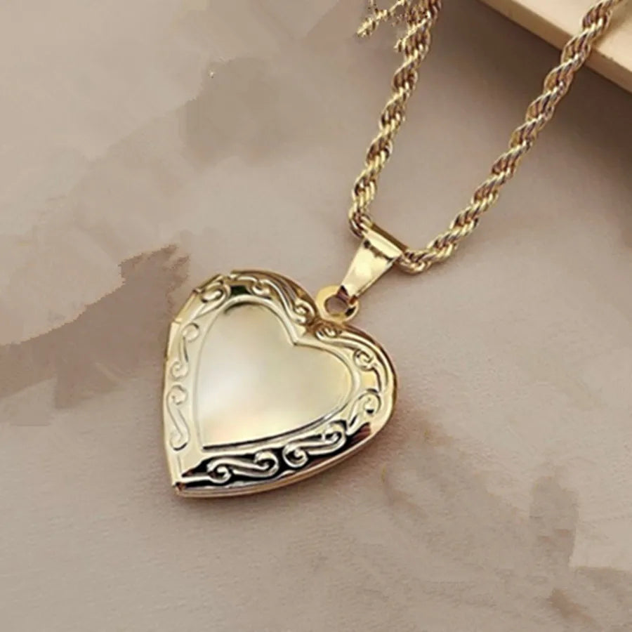 Stainless Steel Heart Shell Locket Necklace Heart Shape