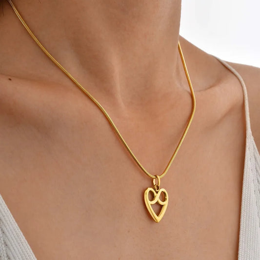 18K Gold Heart Infinity Pendant Necklace