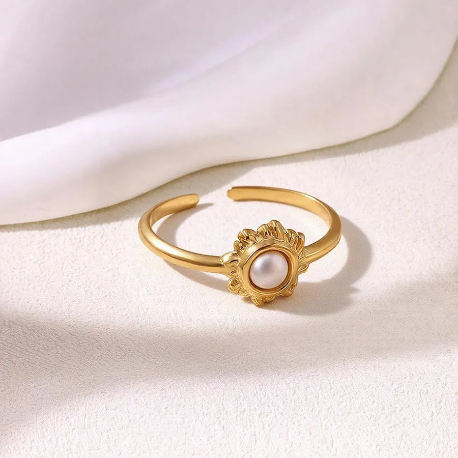 18K Gold Heart & Flower Stainless Steel Ring Average Size Gold MX116