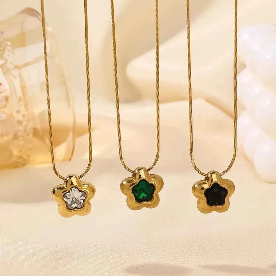 Five-Leaf Zircon Flower Pendant Necklace