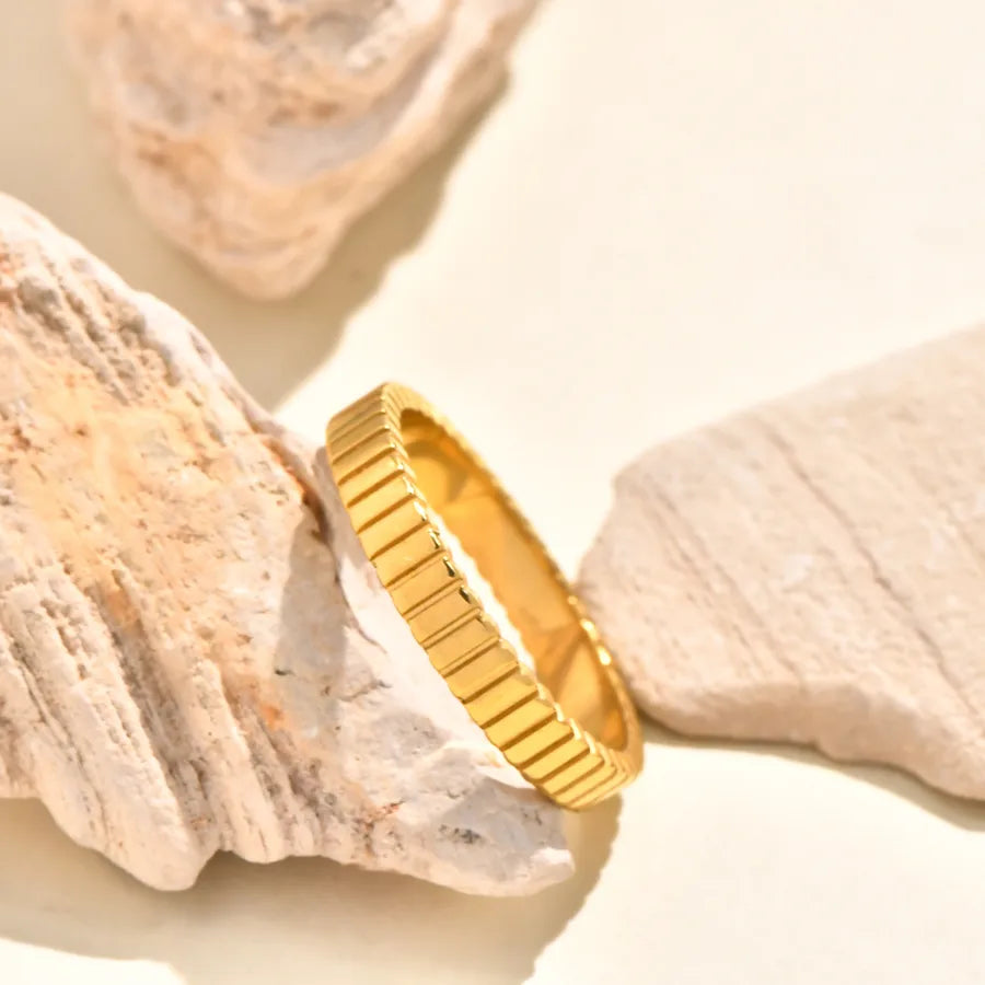 Gold Plated Shell & Zircon Leaf Ring for Women