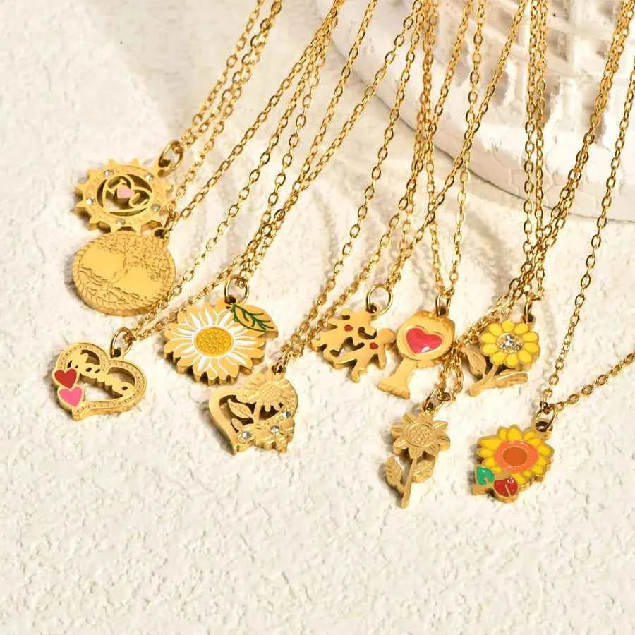 Gold-Plated Heart & Flower Pendant Necklace