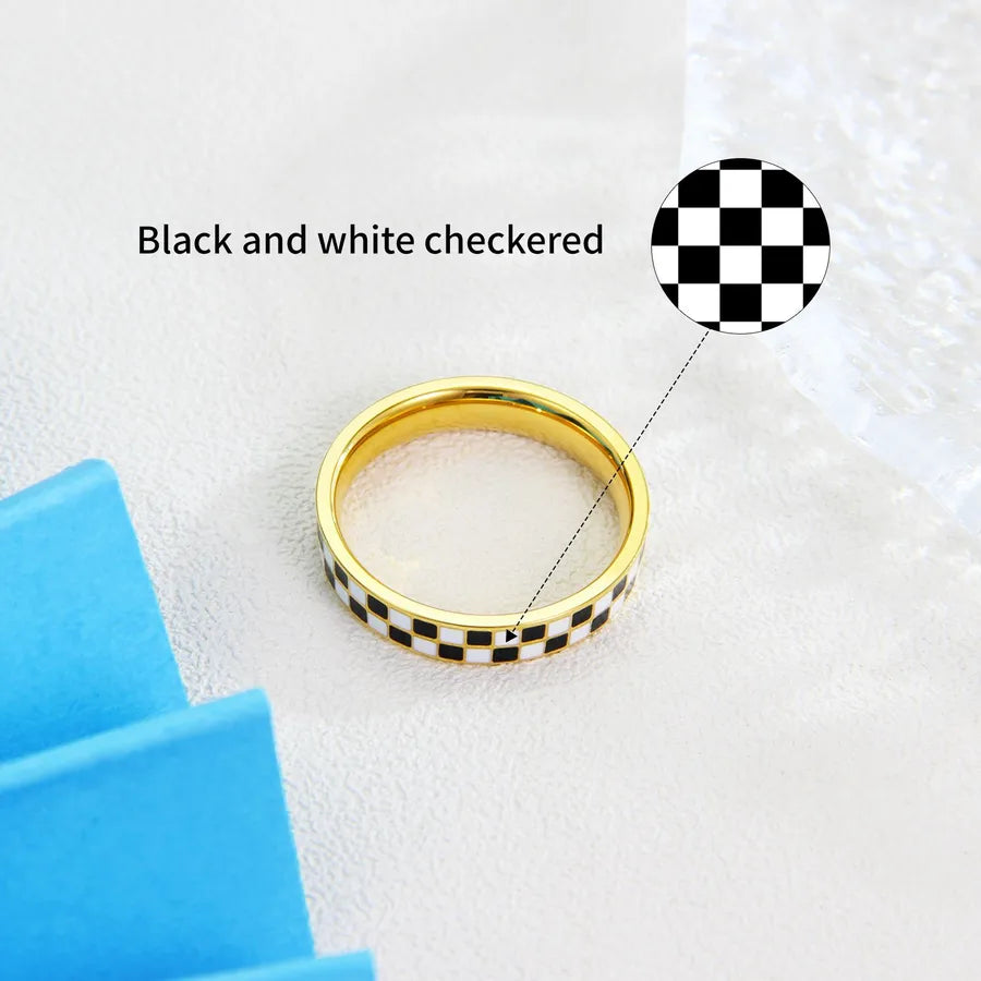 Retro Titanium Steel Geometric Couple Ring Black and White Plaid Ring Gold Q7