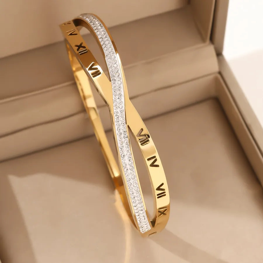 Elegant Gold Geometric Bangle Bracelet for Women
