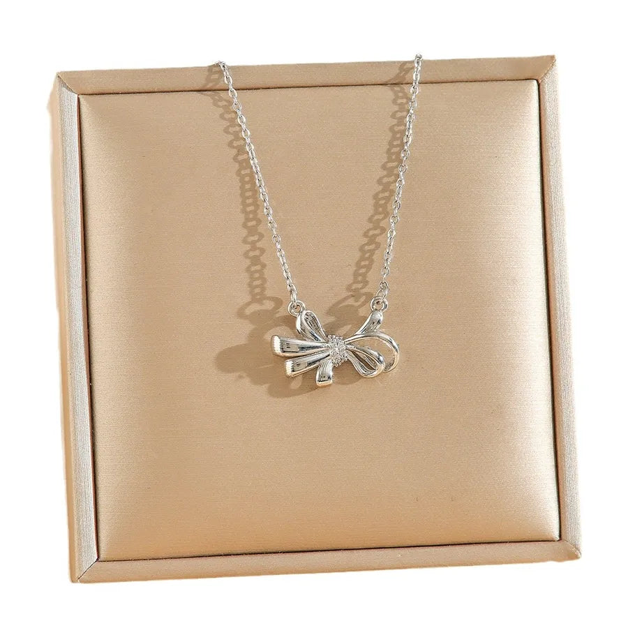 18K Gold Butterfly Knot Pendant Necklace