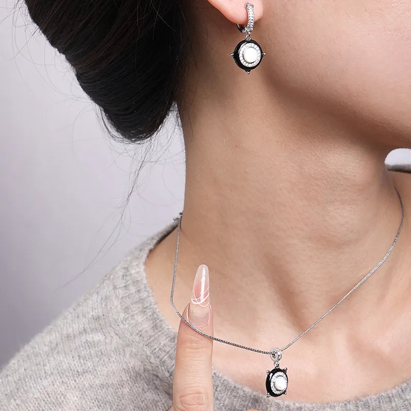 Black Drip Oil Pendant Necklace & Earrings Set