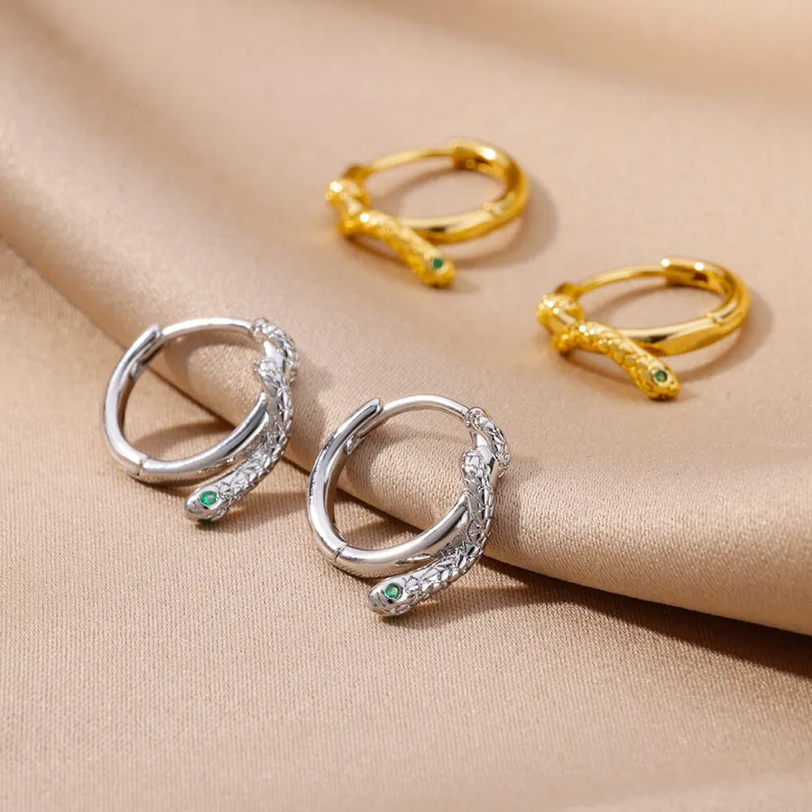 Elegant Geometric Flower Stud Earrings