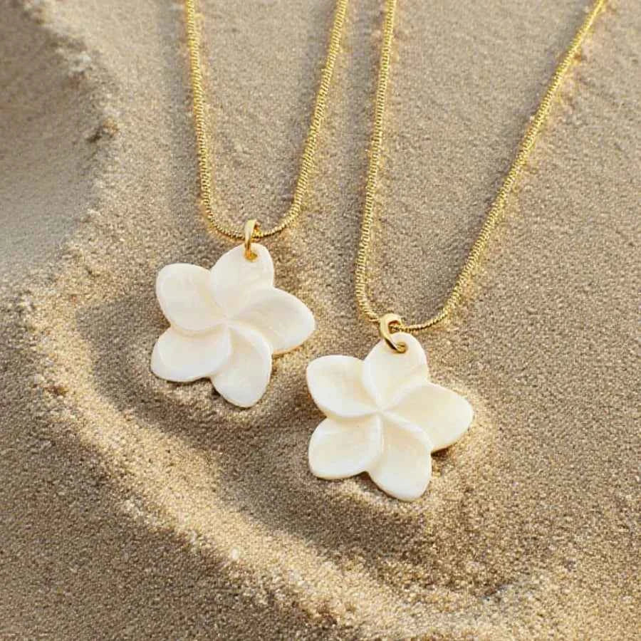 18K Gold Plated Stainless Steel Flower Necklace