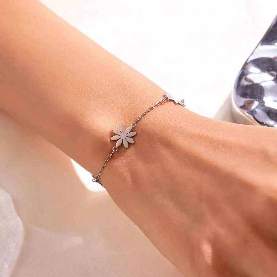 Stainless Steel Daisy Jewelry Set for Women