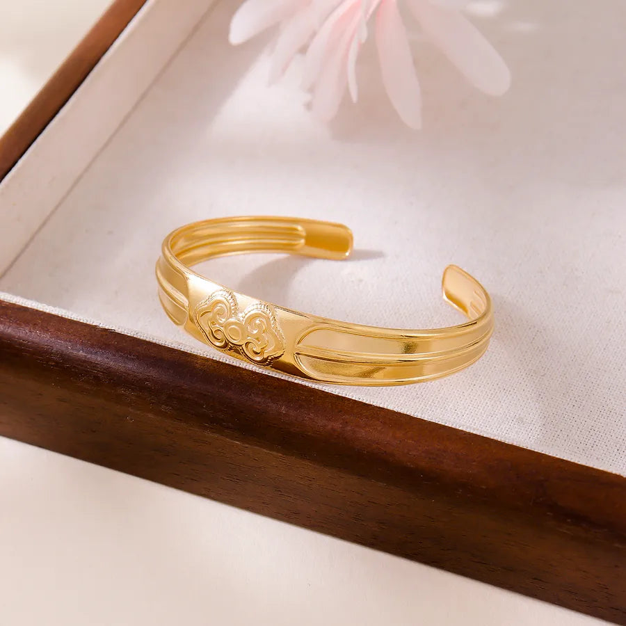 18K Gold Geometric Open Hand Bracelet