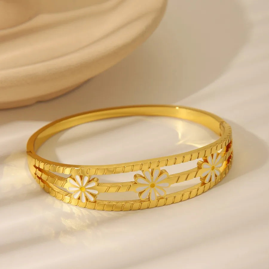18K Gold Butterfly Bangle Bracelet