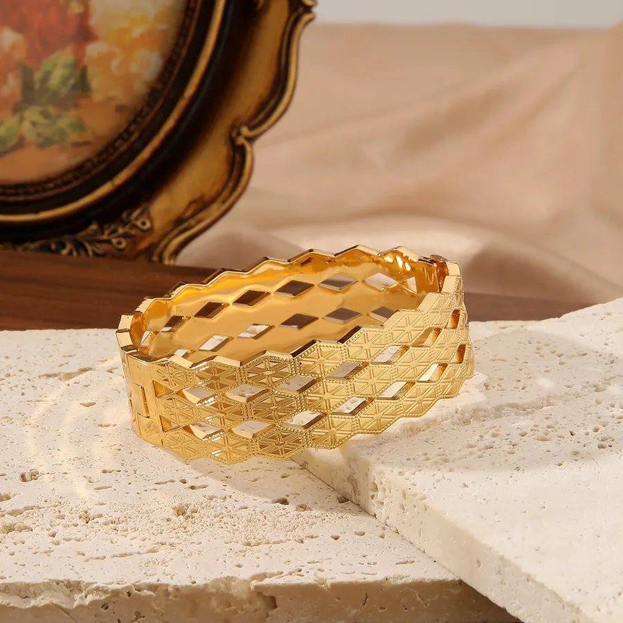 18K Gold Plated Honeycomb Zircon Ring 6.3–6.6 Cm AZ-01