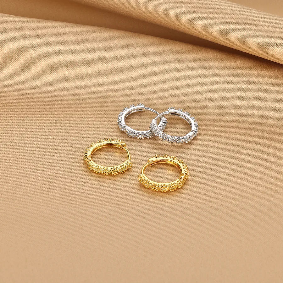 Retro Pearl Flower Stud Earrings