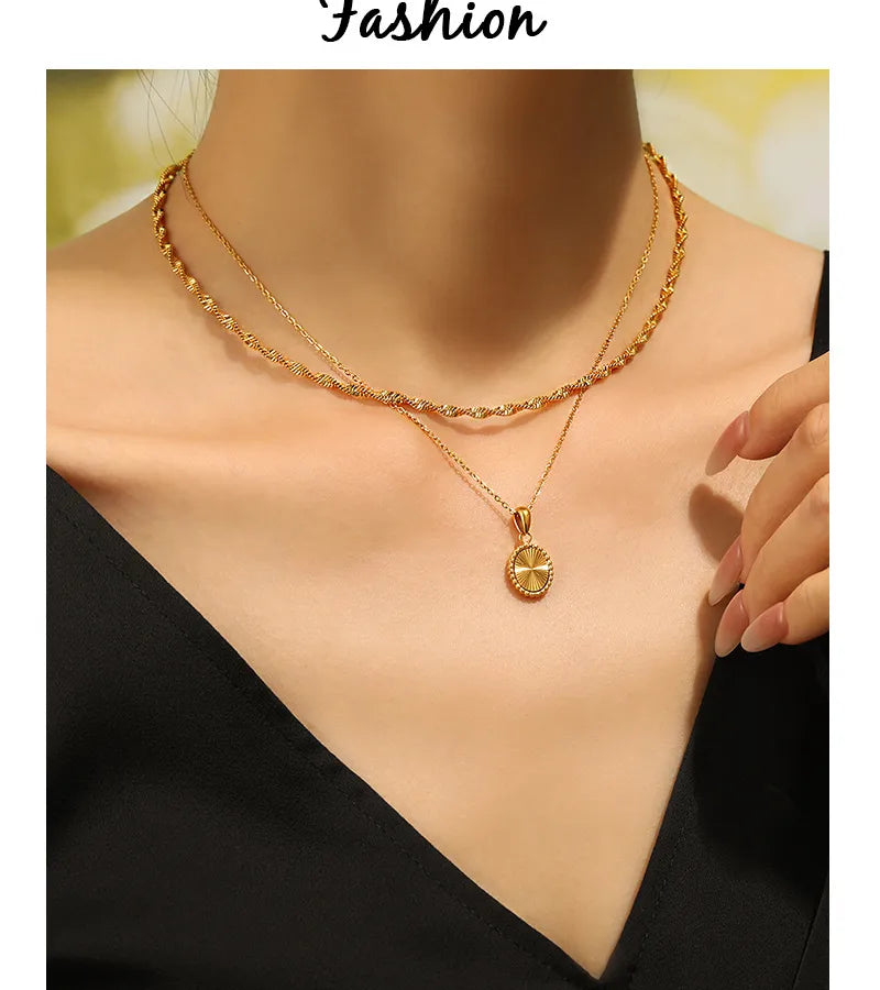 Gold Heart Oval Pendant Necklace – Stainless Steel