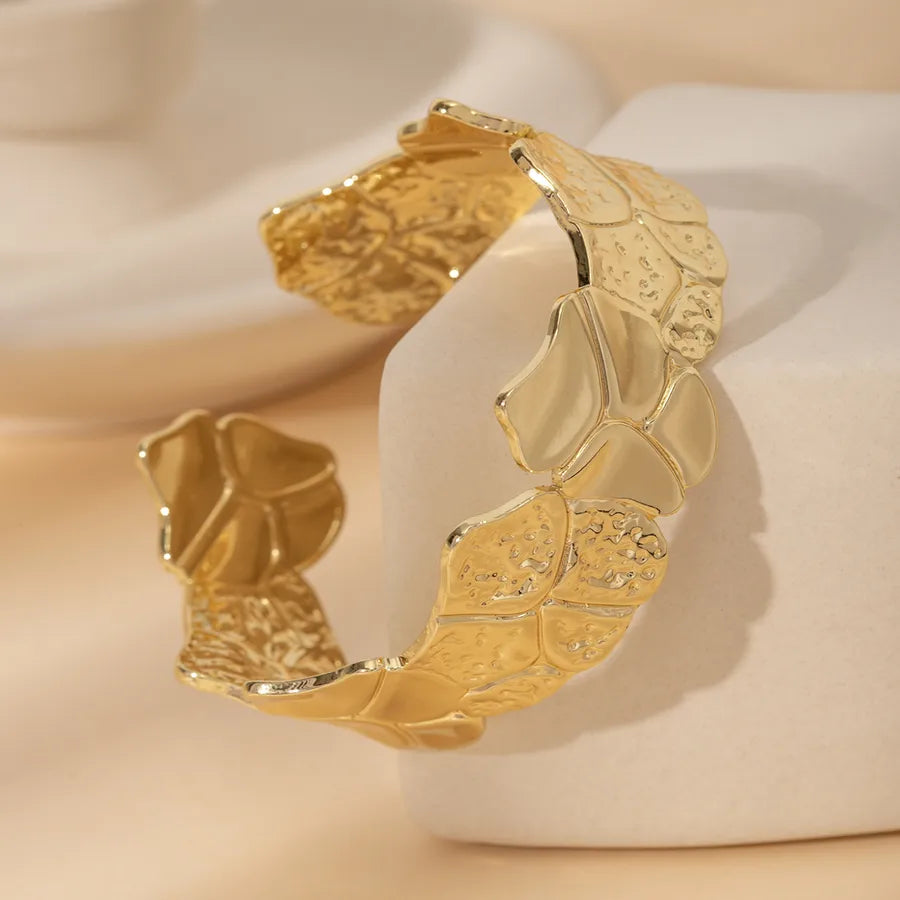 18K Gold Plated Stainless Steel Open Bangle Stainless Steel Electroplated 18k Real Gold Irregular Annular Open Bracelet Style 1