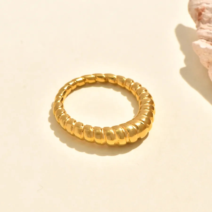 18K Gold Plated Wave Ring – Stainless Steel