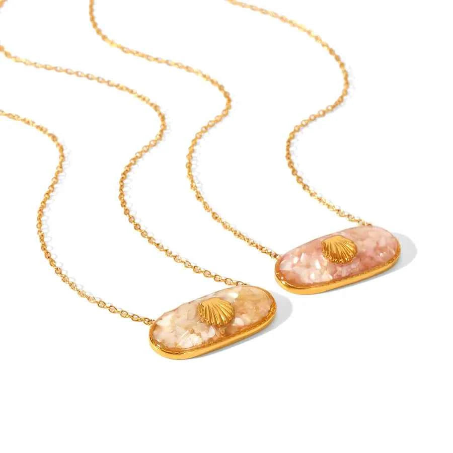 18K Gold Pink Shell Oval Pendant Necklace
