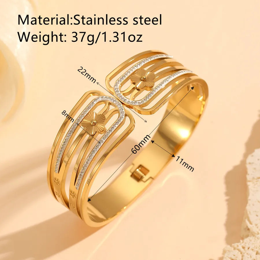 18K Gold Flower Bangle – PVD Coated Stainless Steel