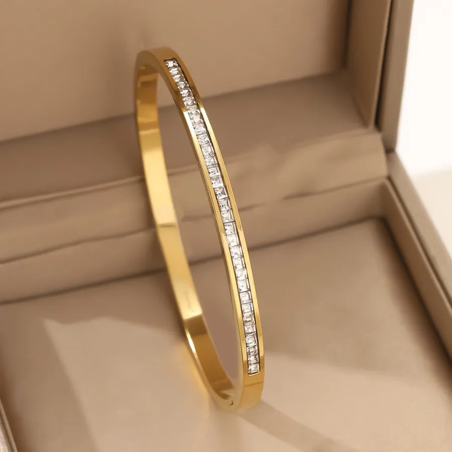 Elegant Gold Geometric Bangle Bracelet for Women