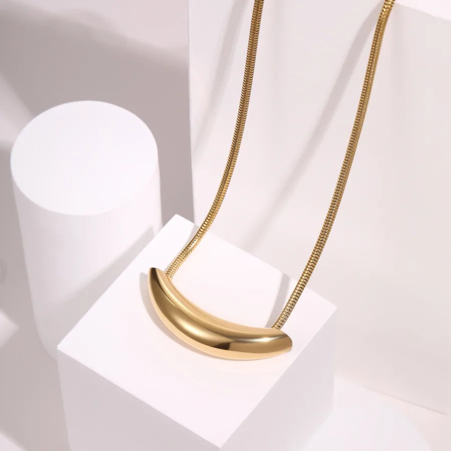 18K Gold Star Pendant Snake Chain Necklace