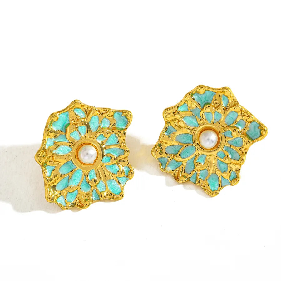 18K Gold Plated Pearl Flower Stud Earrings 23.64mm*21.08mm-Cyan