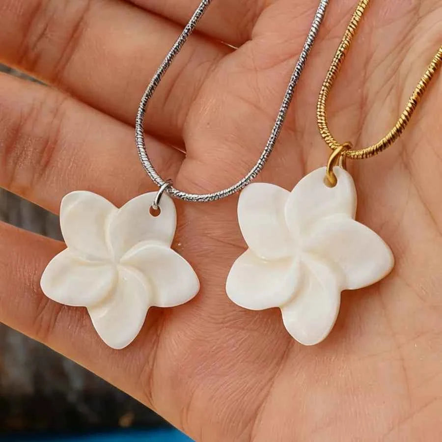 18K Gold Plated Stainless Steel Flower Necklace