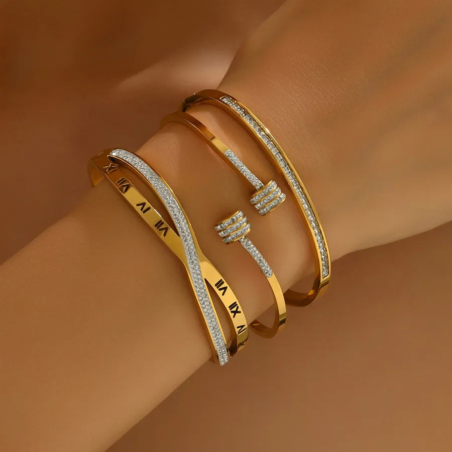 Elegant Gold Geometric Bangle Bracelet for Women