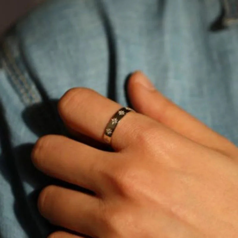 Star Diamond Ring in 18K Gold Plated Titanium Steel