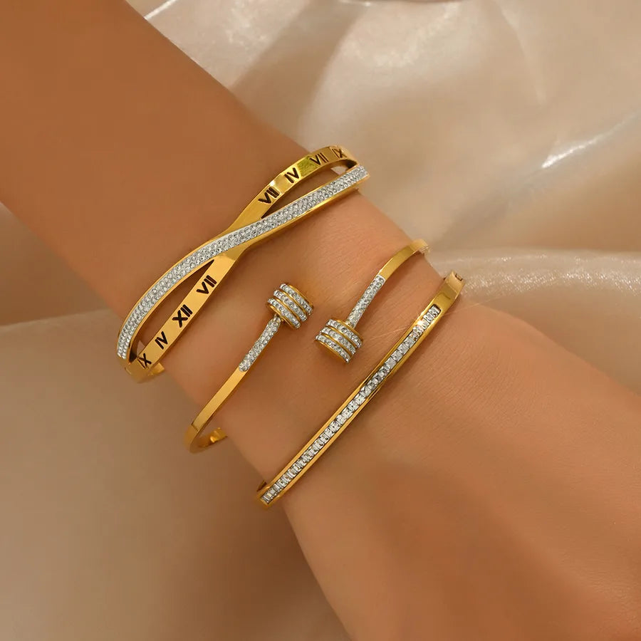 Elegant Gold Geometric Bangle Bracelet for Women