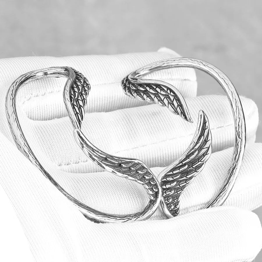 Unisex Angel Wing Clip-On Ear Cuff