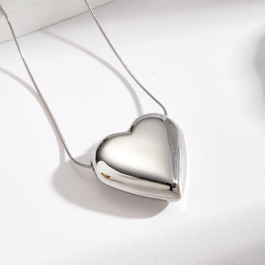 18K Gold Heart Pendant Necklace – Stainless Steel