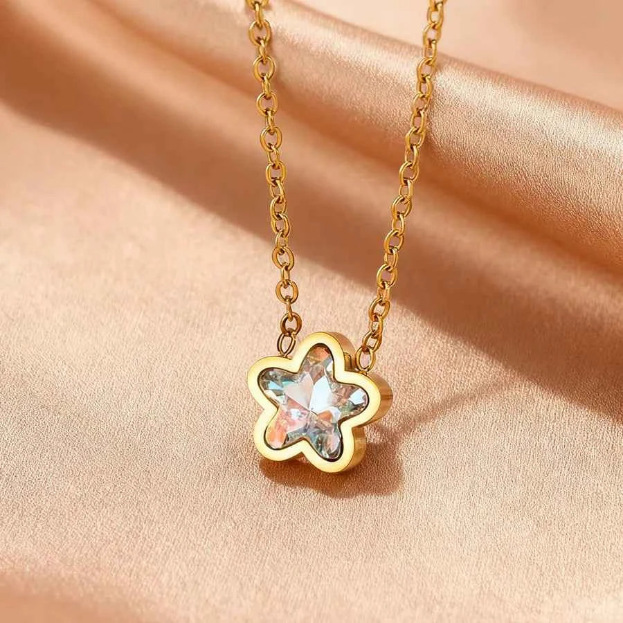 18K Gold Star Pendant Necklace for Women