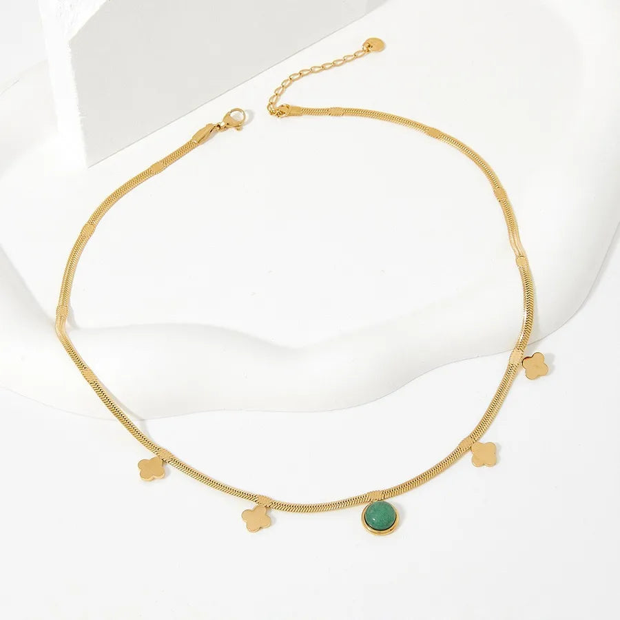Green Dongling Stone Pendant Necklace