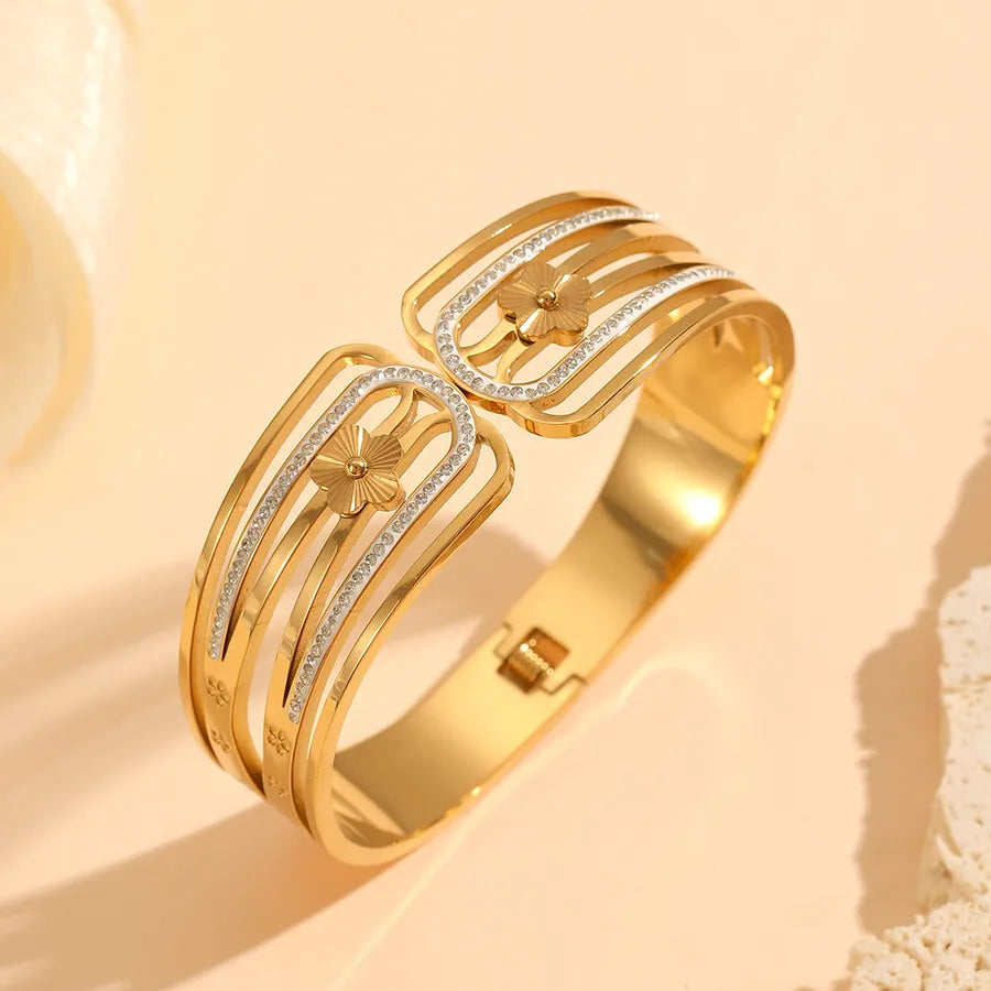 18K Gold Flower Bangle – PVD Coated Stainless Steel Multi-layer Hollow Diamond-encrusted Flower Bracelet