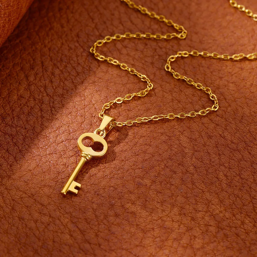 18K Gold Plated Geometric Pendant Necklace