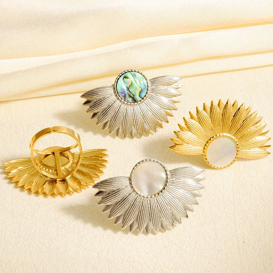 Vintage Fan Shell Ring – 18K Gold Stainless Steel