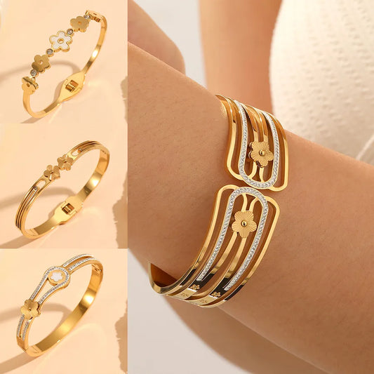 18K Gold Flower Bangle – PVD Coated Stainless Steel