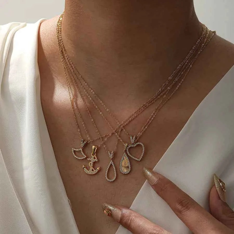 18K Gold Plated Geometric Heart Pendant Necklace