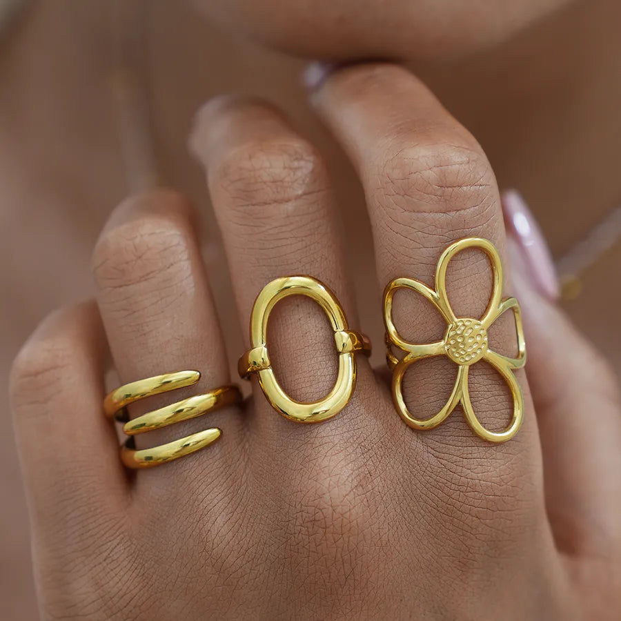 18K Gold Geometric Flower Ring Set for Women