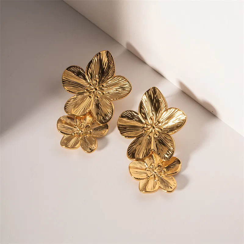 Elegant Gold Five-Leaf Flower Drop Earrings