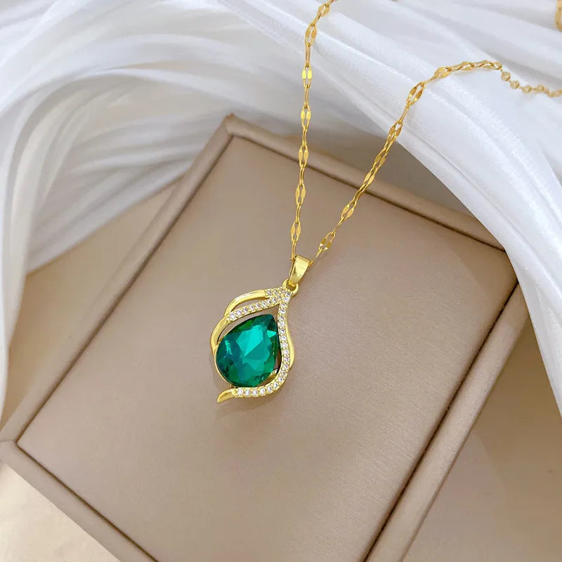 Elegant Green Teardrop Zircon Pendant Necklace